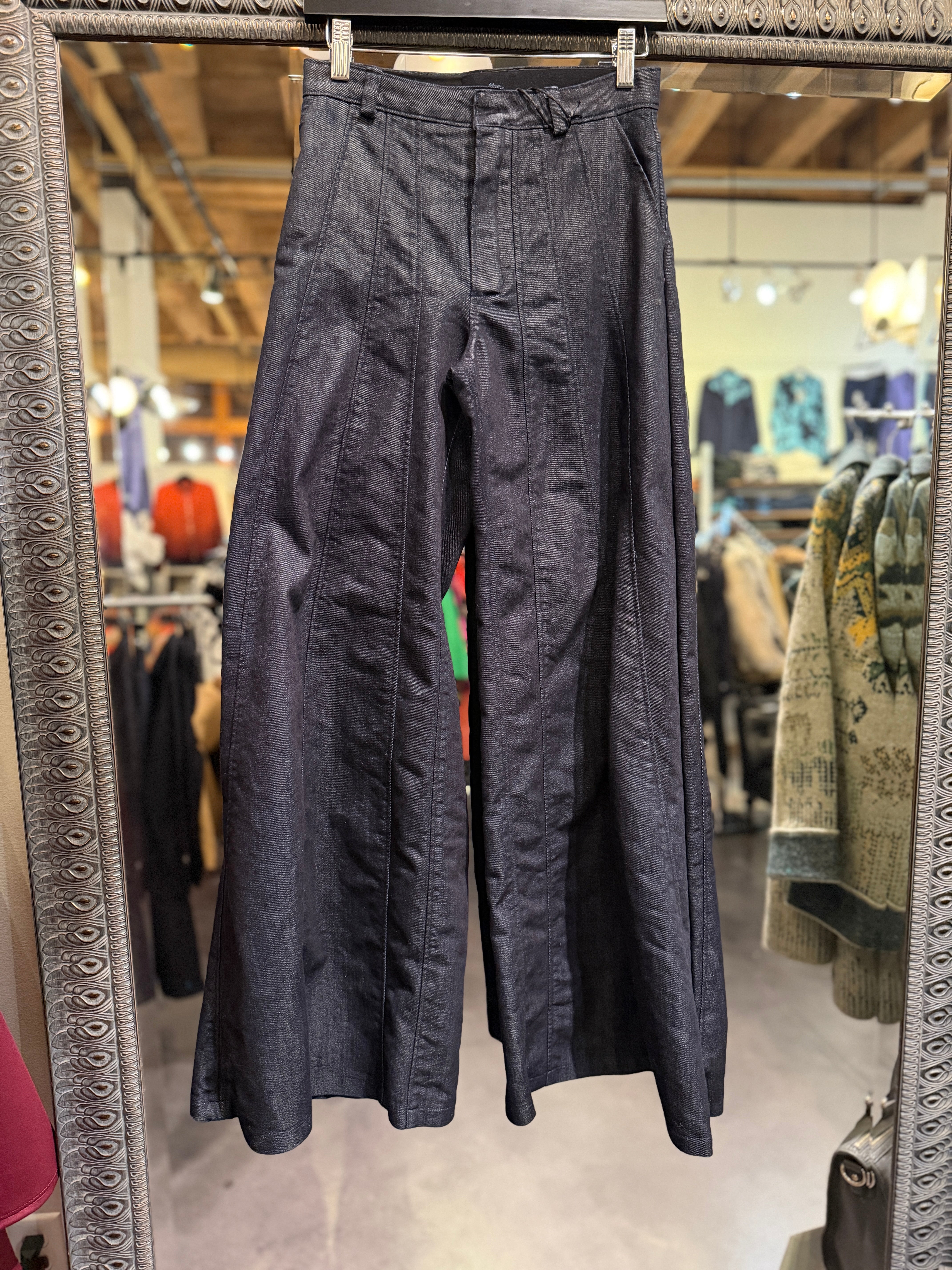 Ultra Wide Leg Jeans