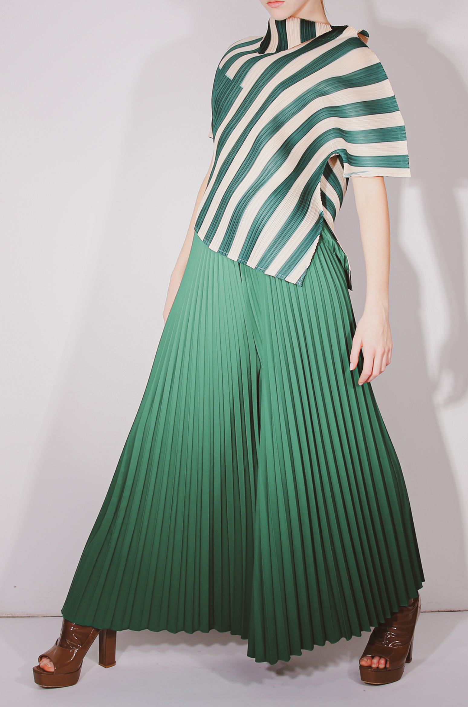 Striped Pleats Top & Solid Flare Pant Set