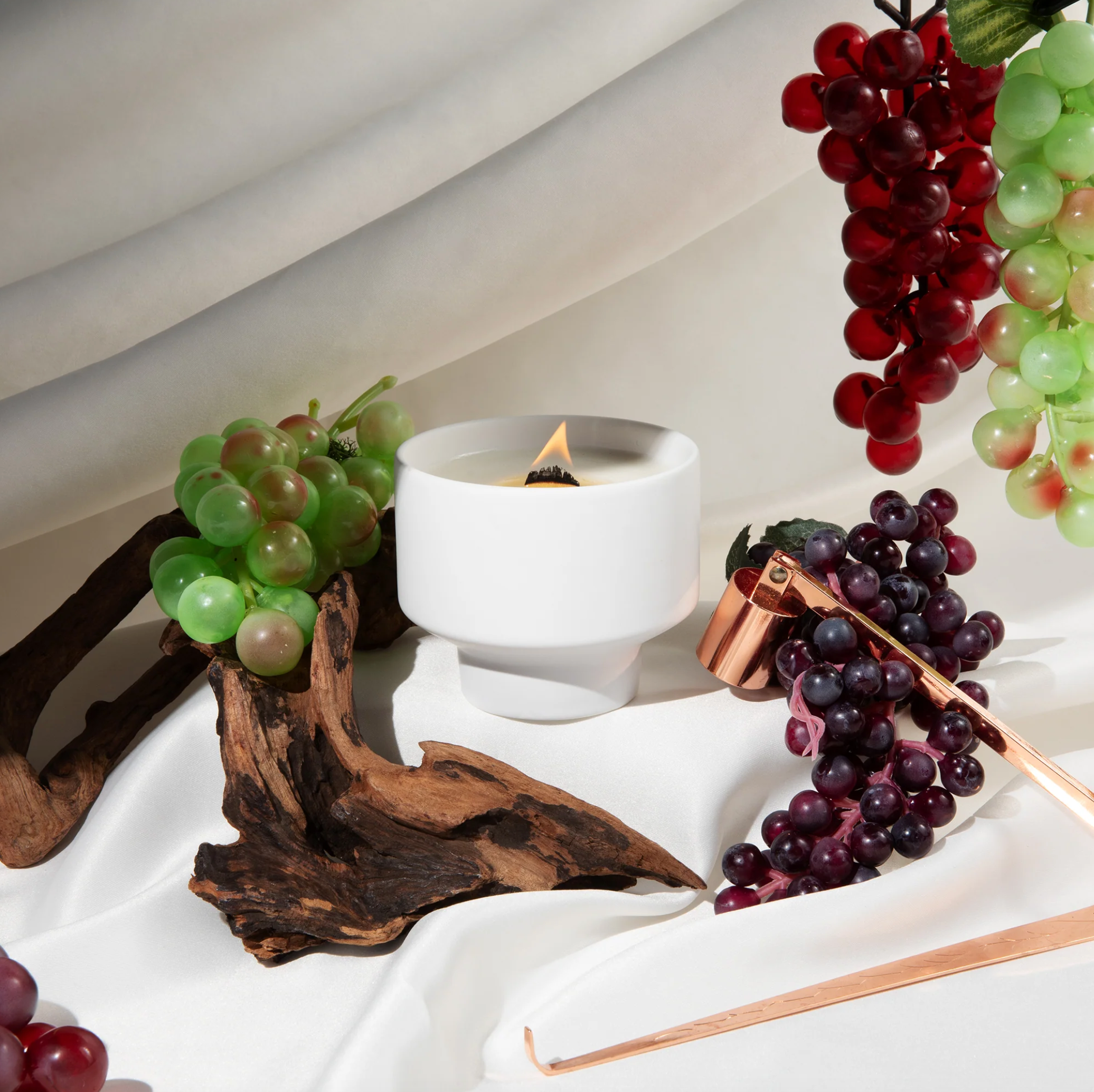 Intergalactic Oud Candle