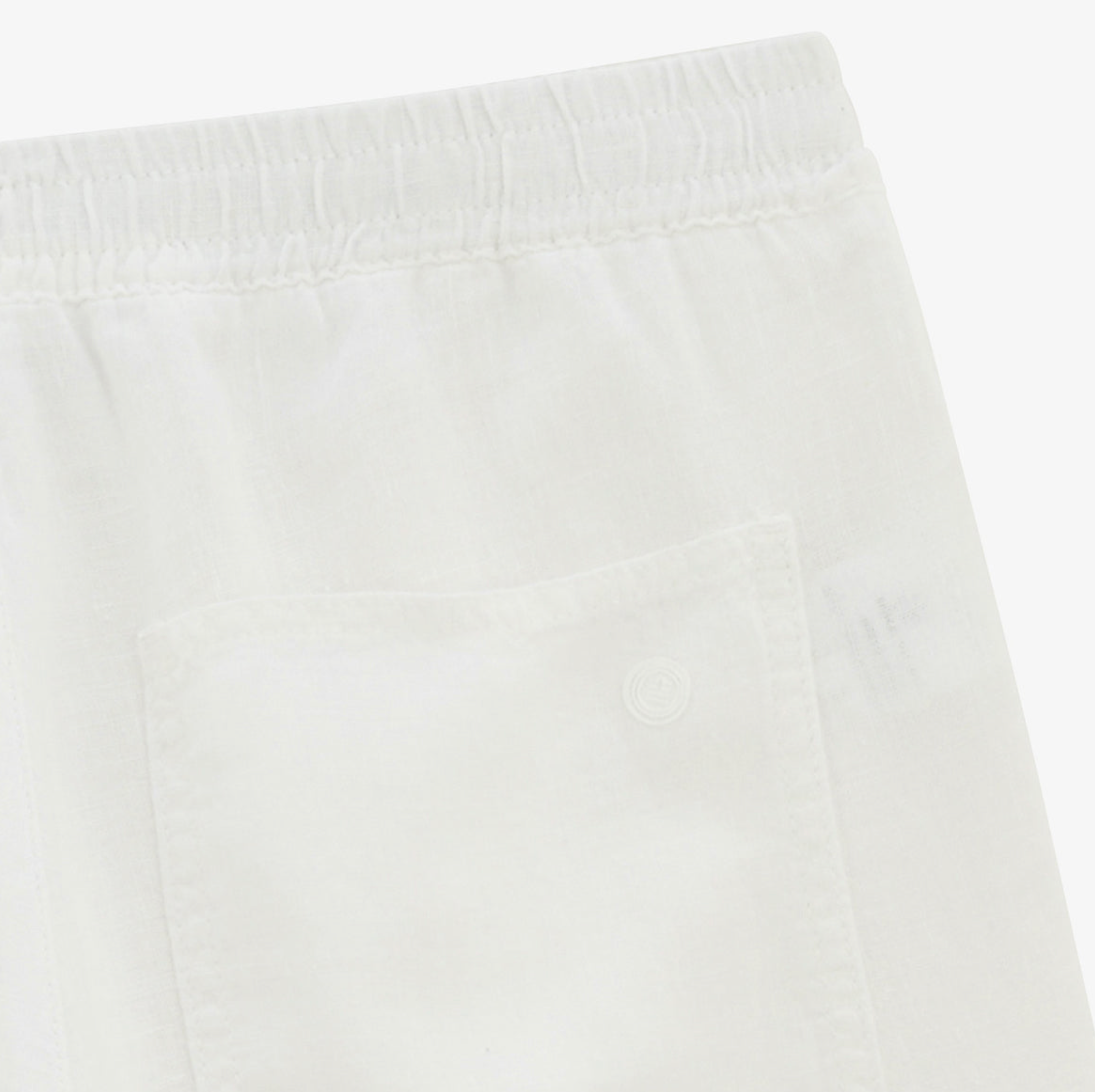 Bermuda 243 in white linen