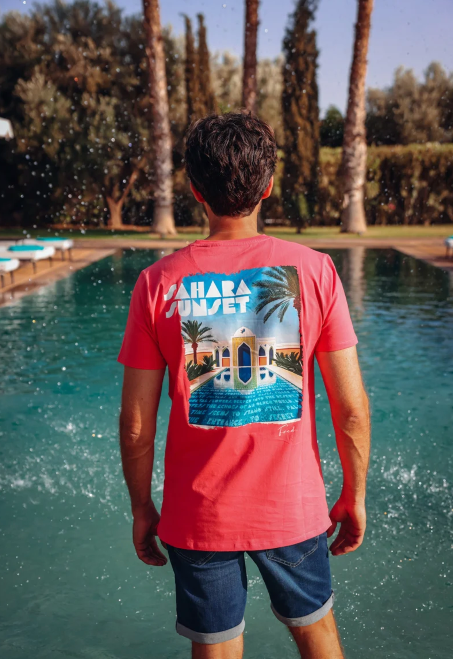 31.402 T-SHIRT POOL