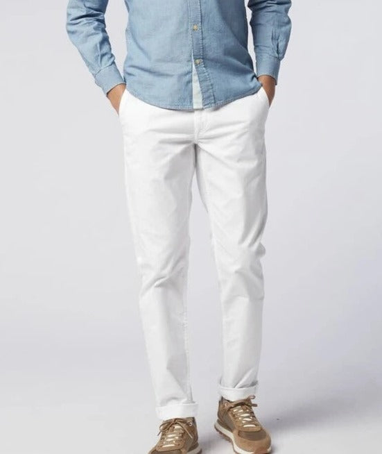 702 Comfort Fit Chinos - Blanc