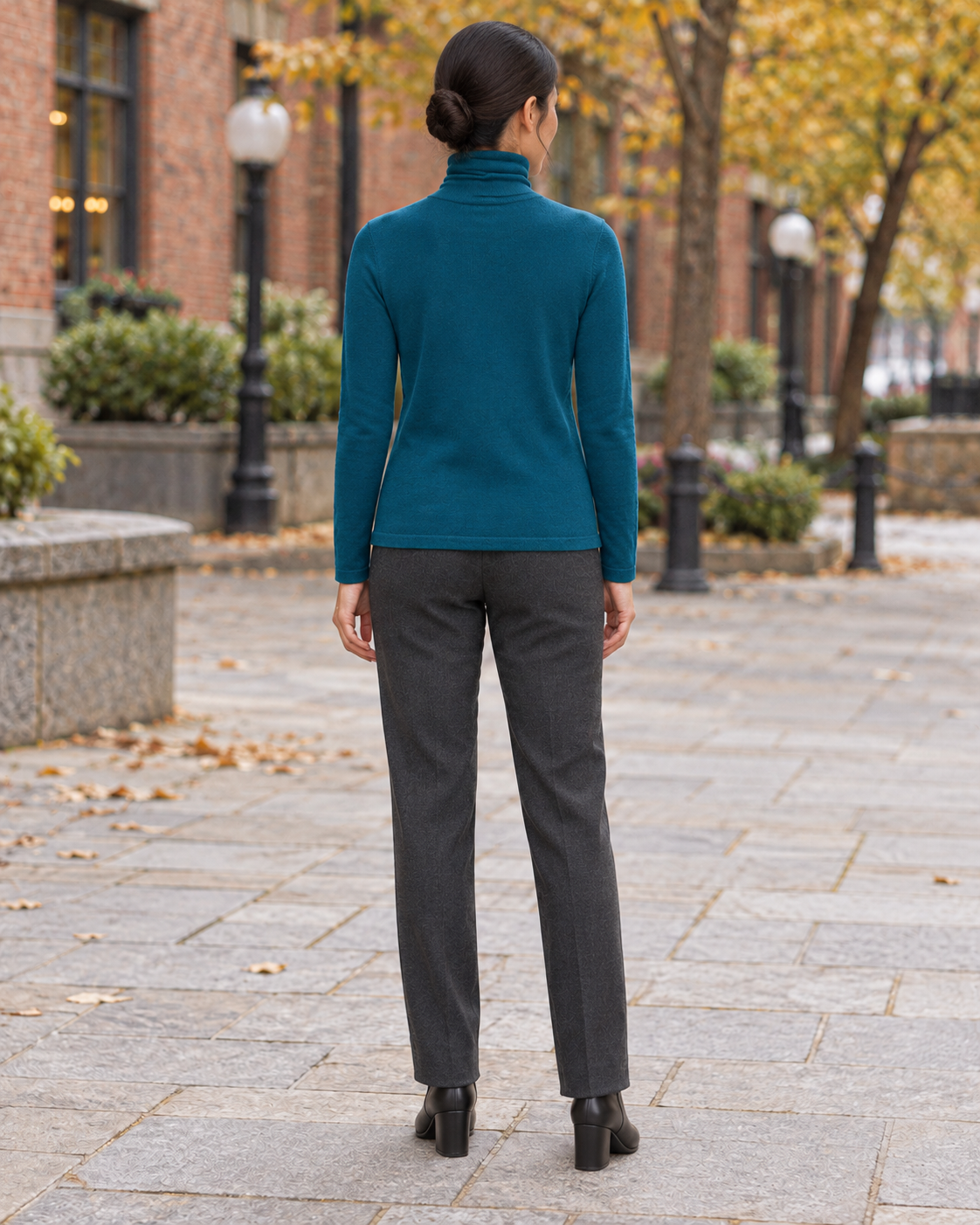 Fine Knit Roll-Neck Pullover