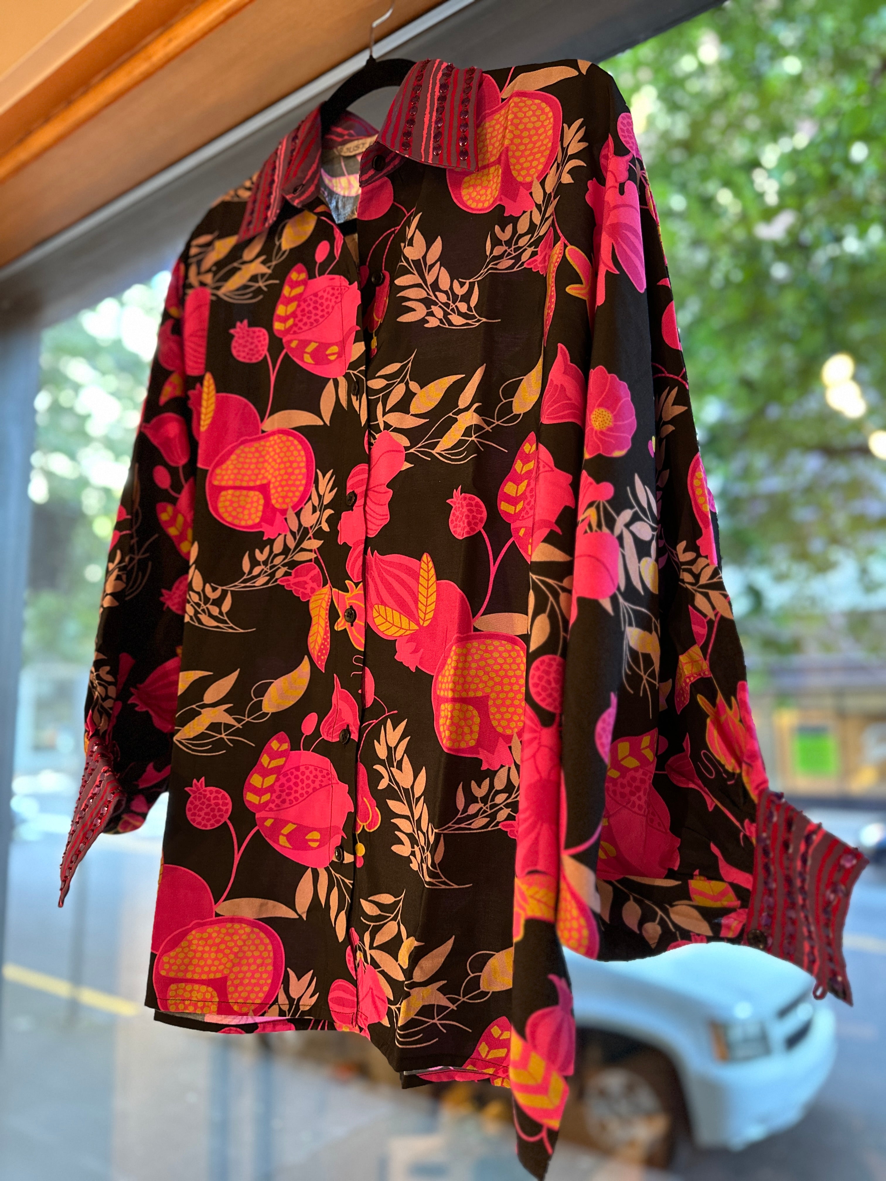 Oversized Fruity Black Shirt Mystic Pomegranate Print