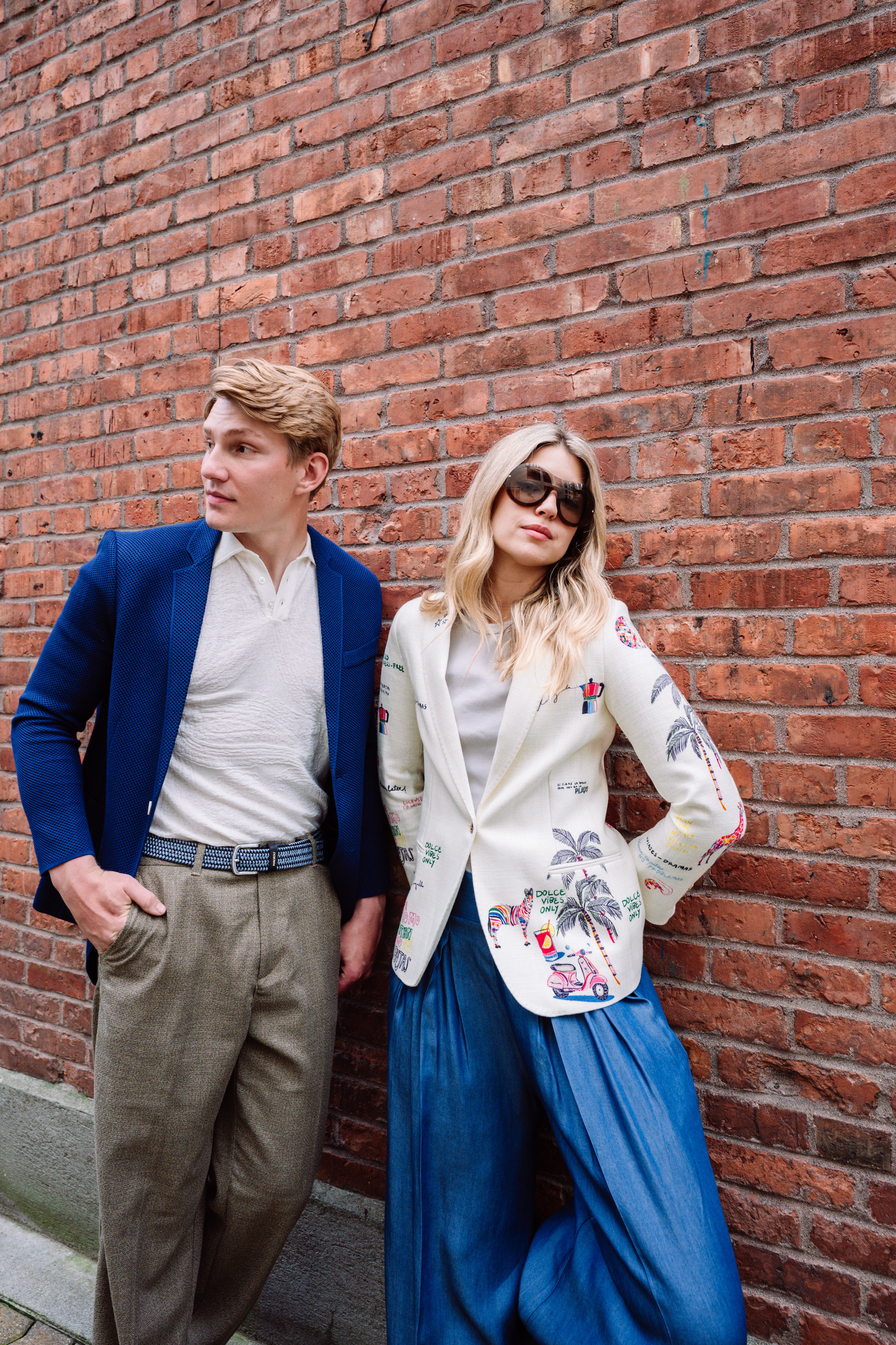WHITE JACKET WITH QUIRKY PRINT